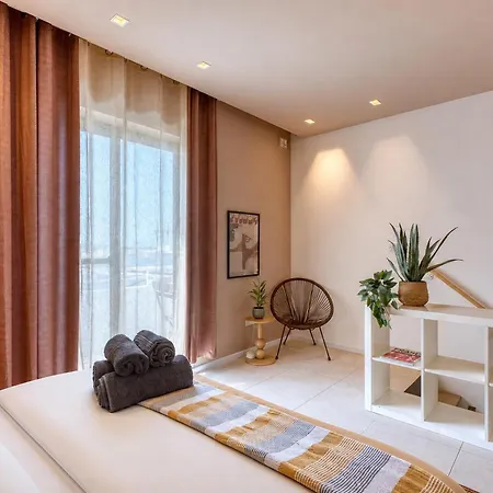 Contemporary Duplex By The Bahar ic-Caghaq
